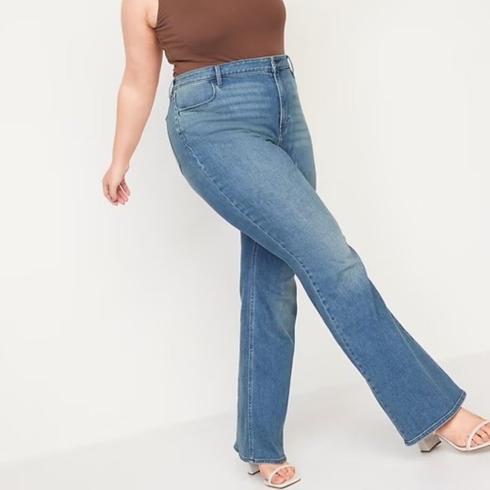 LONG LENGTH - Old Navy High-Waisted Wow Flare Jeans - 18 LONG